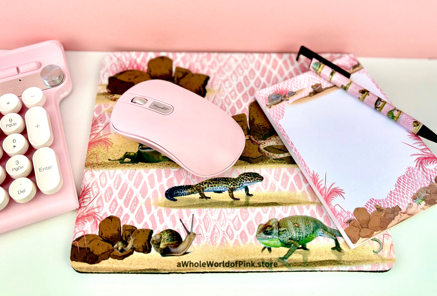 Mouse Pad Pink Terrarium Themed